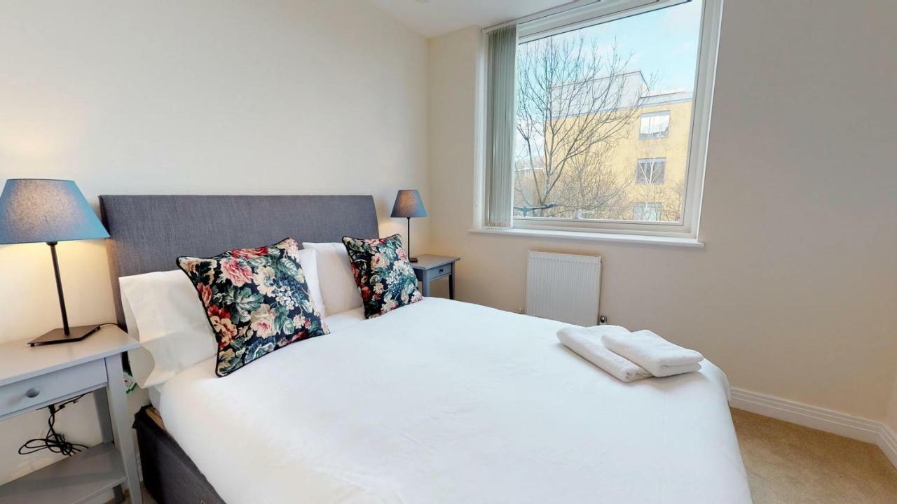 Niksa Serviced Accommodation - Welwyn Garden City Business Park ภายนอก รูปภาพ